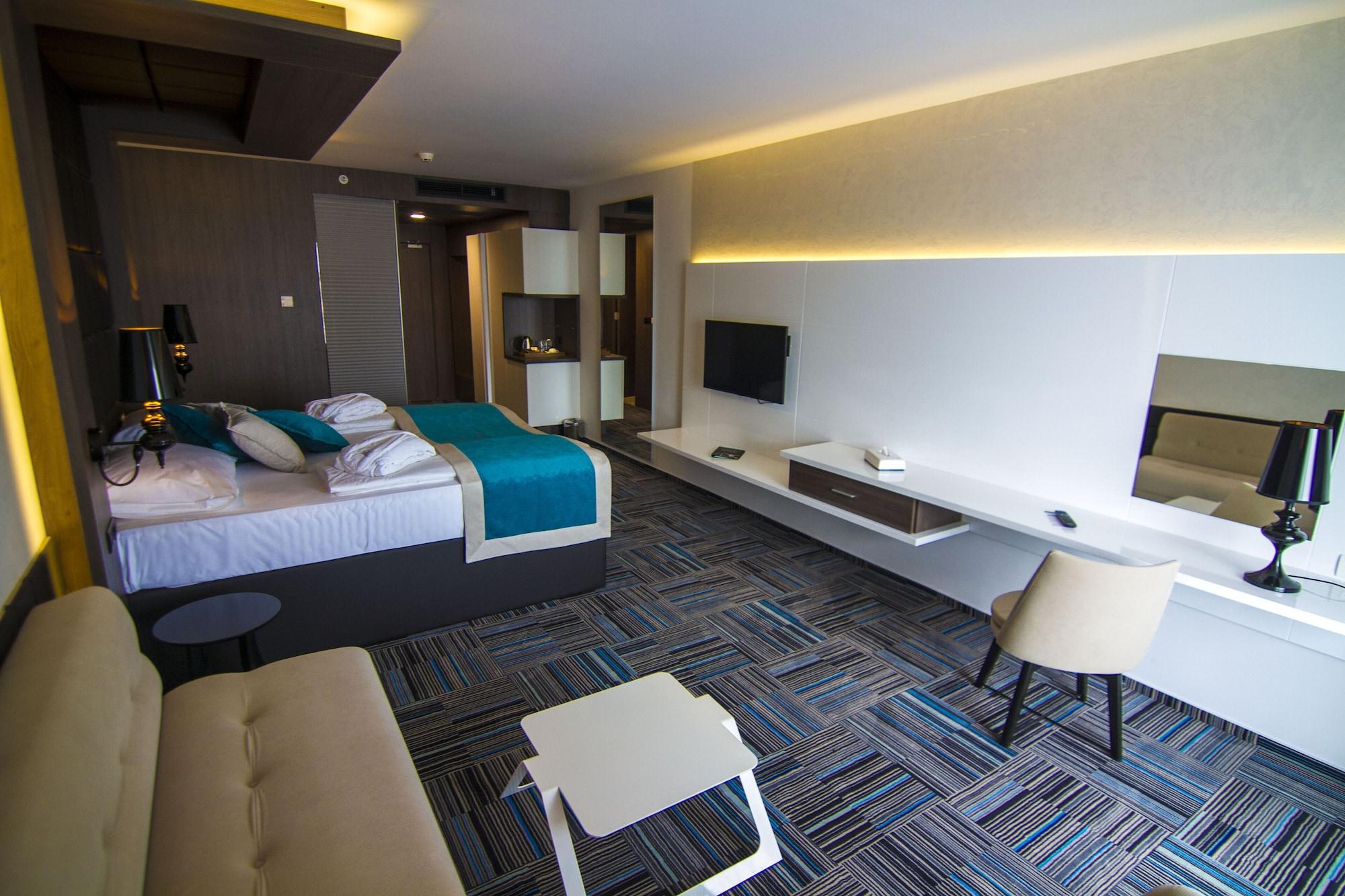 Hills Sarajevo Congress & Thermal Hotell 5*